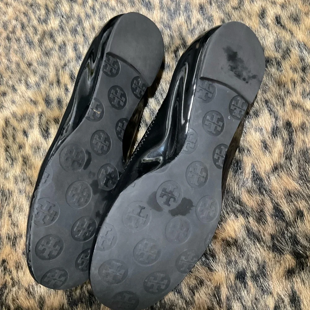 TORY‎ BURCH PATENT LEATHER BALLET FLATS